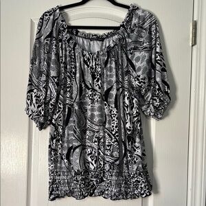 Elegant Monochrome Women's Blouse